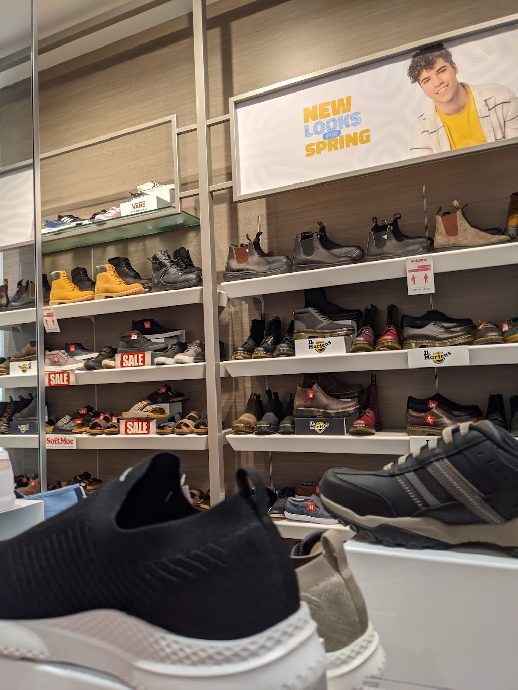 SoftMoc | Hillside Centre, 1644 Hillside Ave #54, Victoria, BC V8T 2C5, Canada | Phone: (250) 370-7567