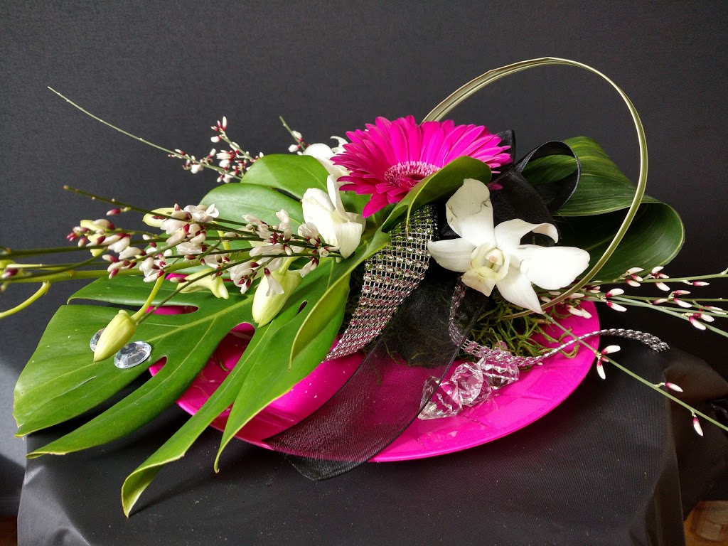 Fleuriste Antique Florist | 1329 Rue du Sud, Cowansville, QC J2K 2Z2, Canada | Phone: (450) 263-0535