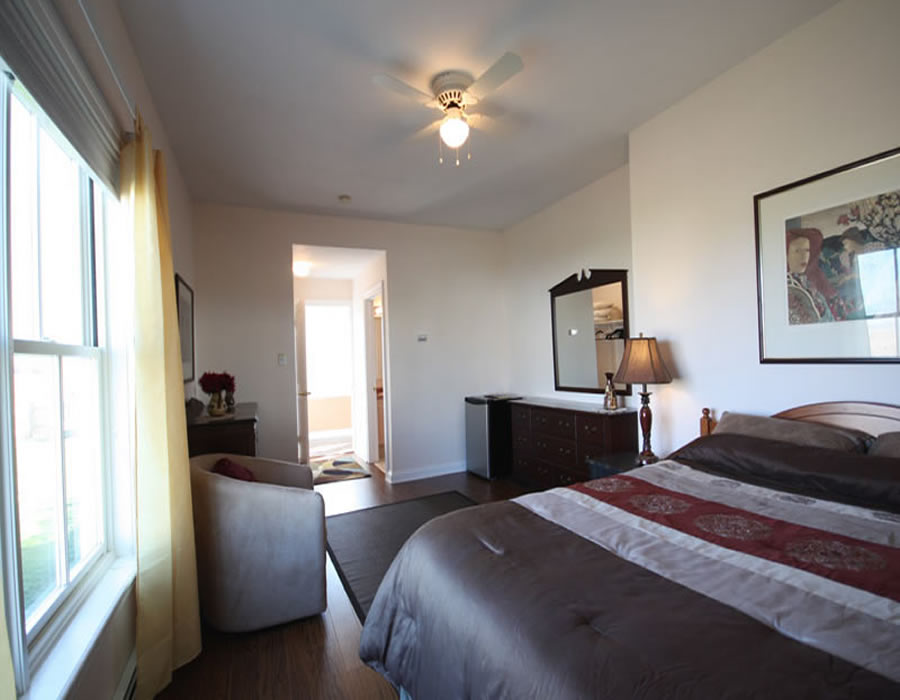 The Breakwater Inn | 130 Peggys Point Rd, Peggys Cove, NS B3Z 3S2, Canada | Phone: (844) 676-2683