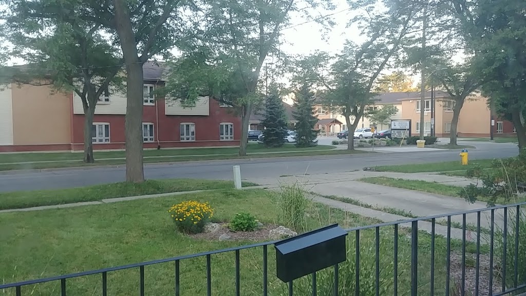 Marshall Gowland Manor | 749 Devine St, Sarnia, ON N7T 1X3, Canada | Phone: (519) 336-3720