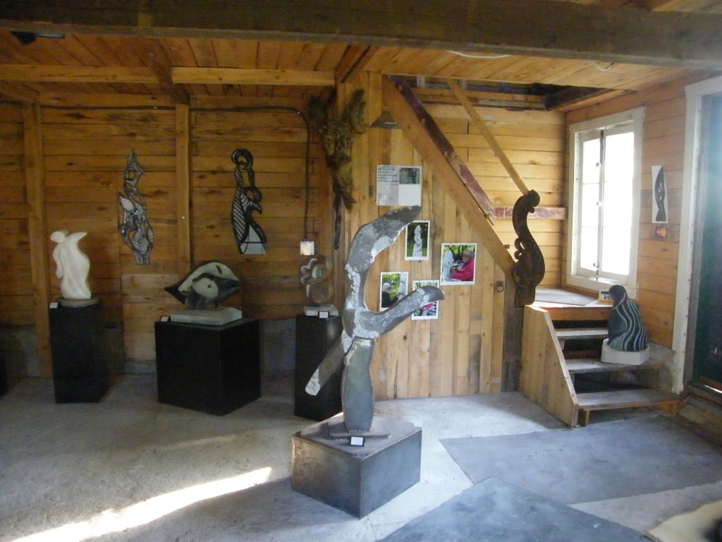 Marc Côté sculpteur sur pierre | 44 Chemin du Vieux Quai, Cap-Saint-Ignace, QC G0R 1H0, Canada | Phone: (418) 246-3614
