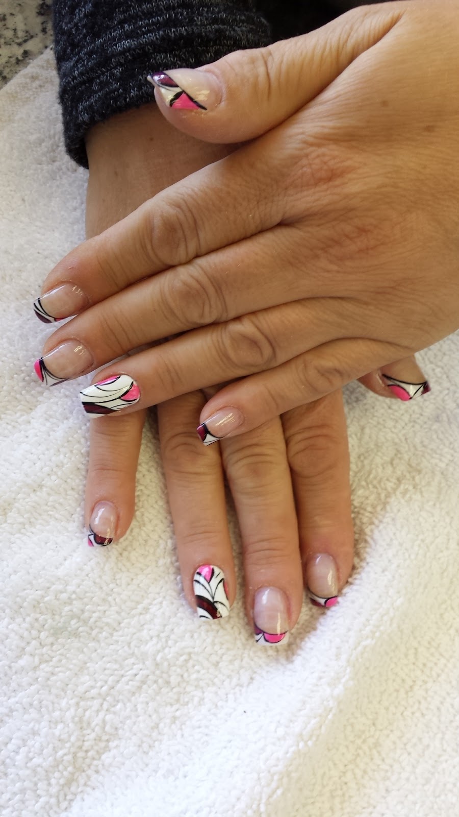 Delightful Nails | 796 Concession St, Hamilton, ON L8V 1C9, Canada | Phone: (905) 387-1375