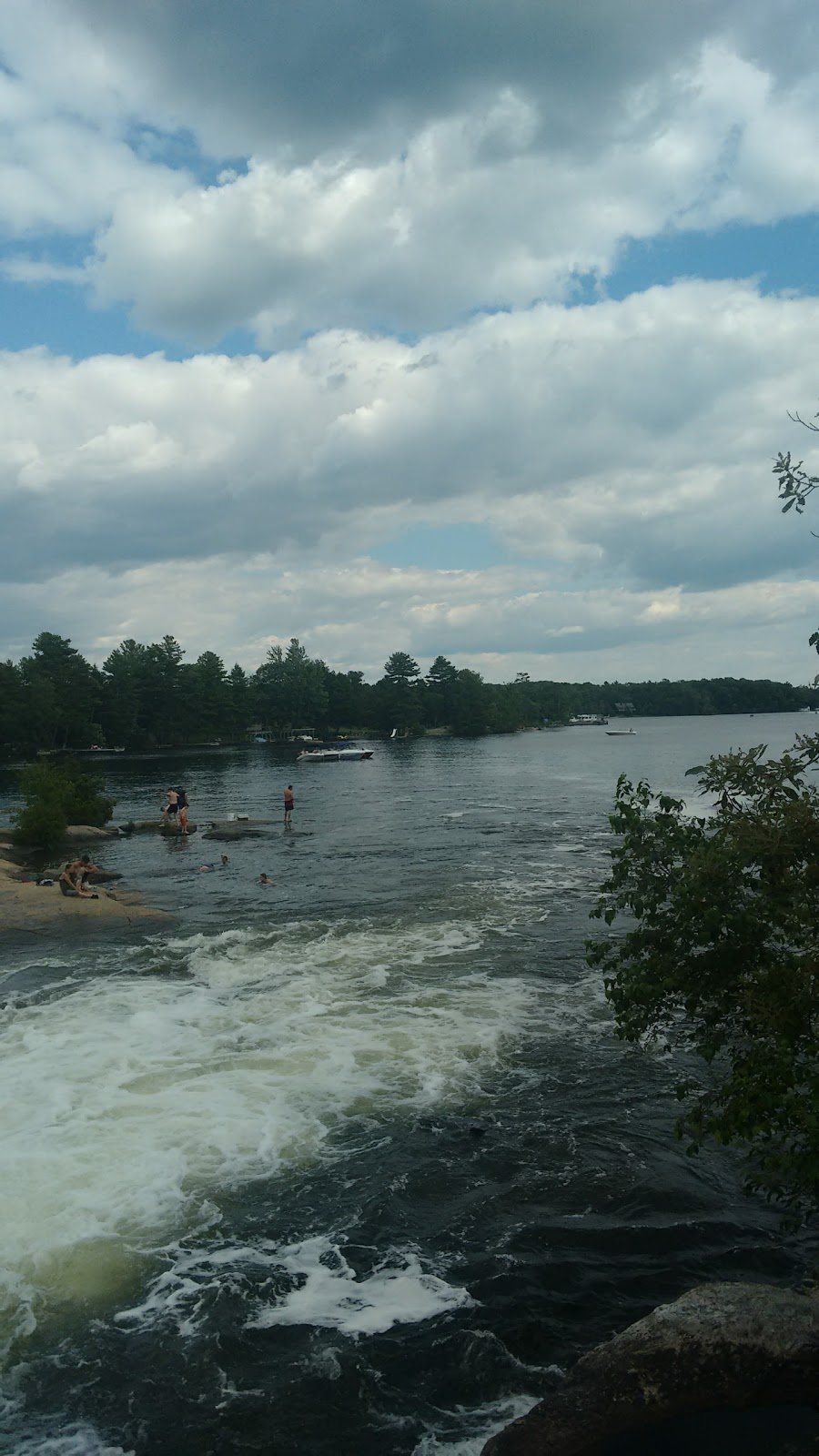 Whites Falls Marina & Construction | 134 Old Mill Rd, Port Severn, ON L0K 1S0, Canada | Phone: (705) 756-2525