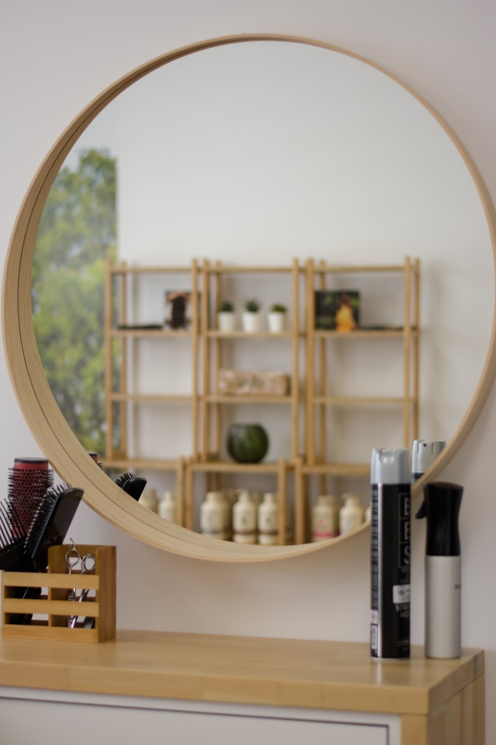 Clinique Capillaire C | 14380 Bd Lacroix, Saint-Georges, QC G5Y 1P9, Canada | Phone: (418) 957-8754