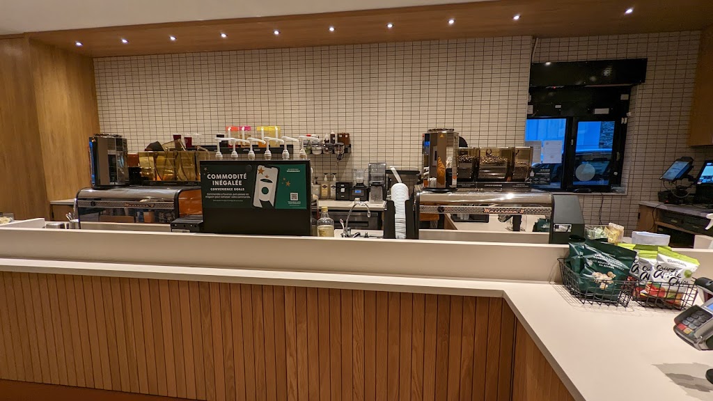 Starbucks | 670 Rue Principale E, Sainte-Agathe-des-Monts, QC J8C 1L2, Canada | Phone: (819) 325-0865