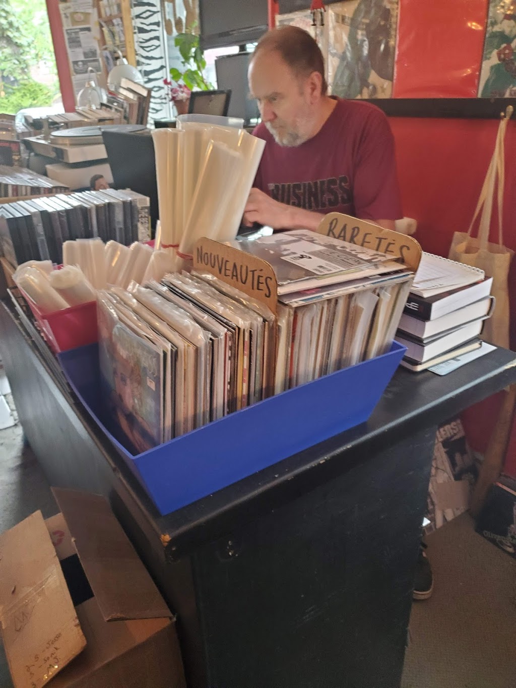 Musique-Disque Sonik | 4050 Rue Berri, Montréal, QC H2L 4H3, Canada | Phone: (514) 288-2113