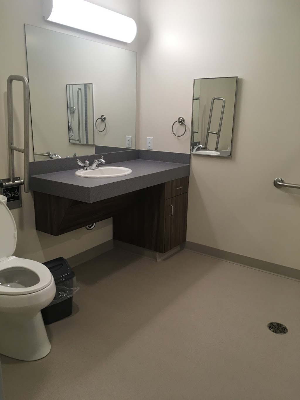 Diamond Willow Lodge | 162 South, N Centre St Box 580, Magrath, AB T0K 1J0, Canada | Phone: (403) 758-6866 ext. 1