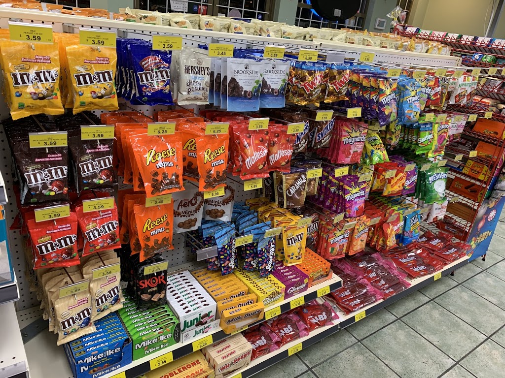 Fleetwood Country Market | 15230 84 Ave, Surrey, BC V3S 2N2, Canada | Phone: (604) 593-5040
