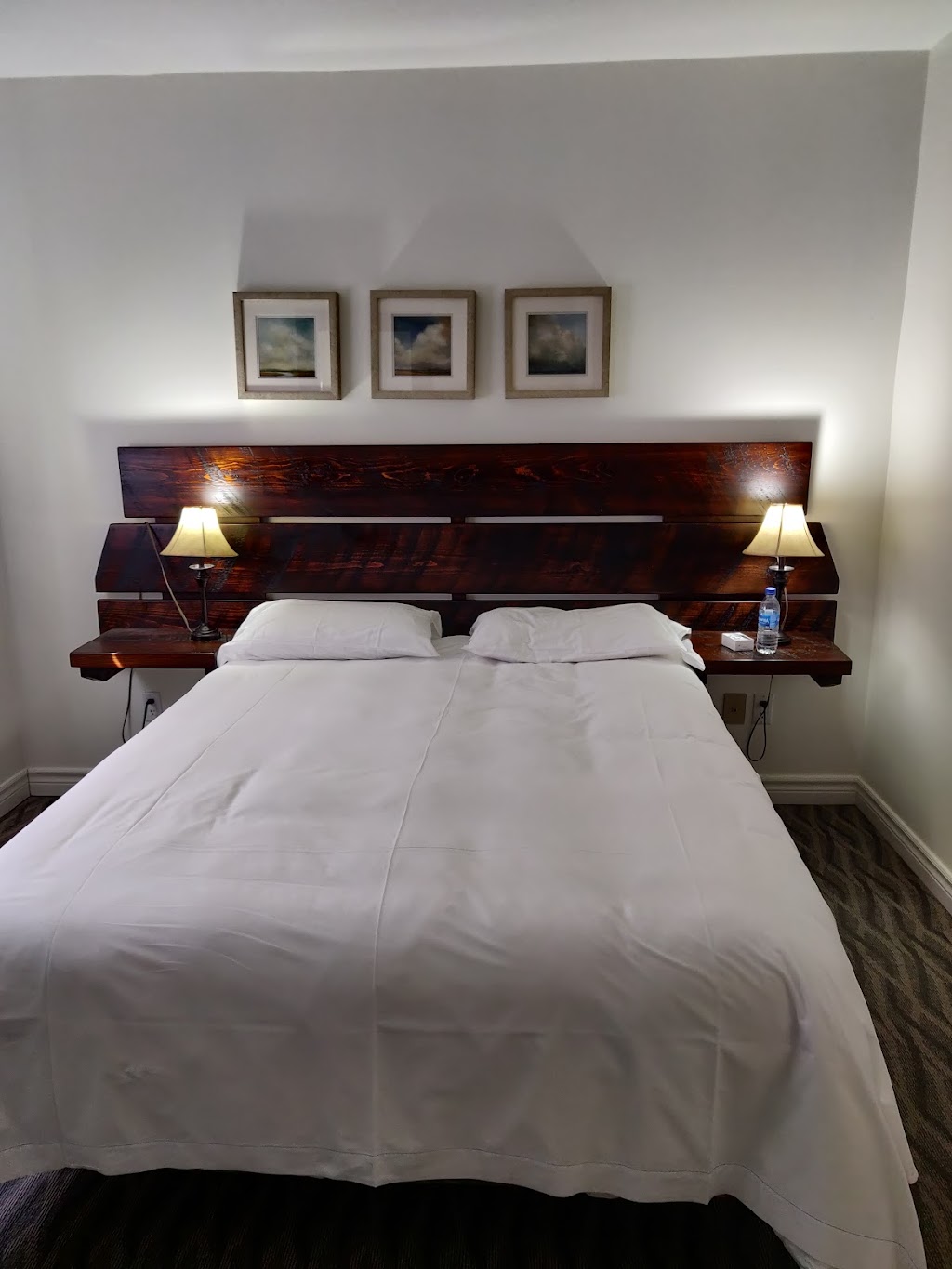 Club Privilege Mont-Tremblant–Village | 1482 Chem. du Village, Mont-Tremblant, QC J8E 1G7, Canada | Phone: (819) 425-9818