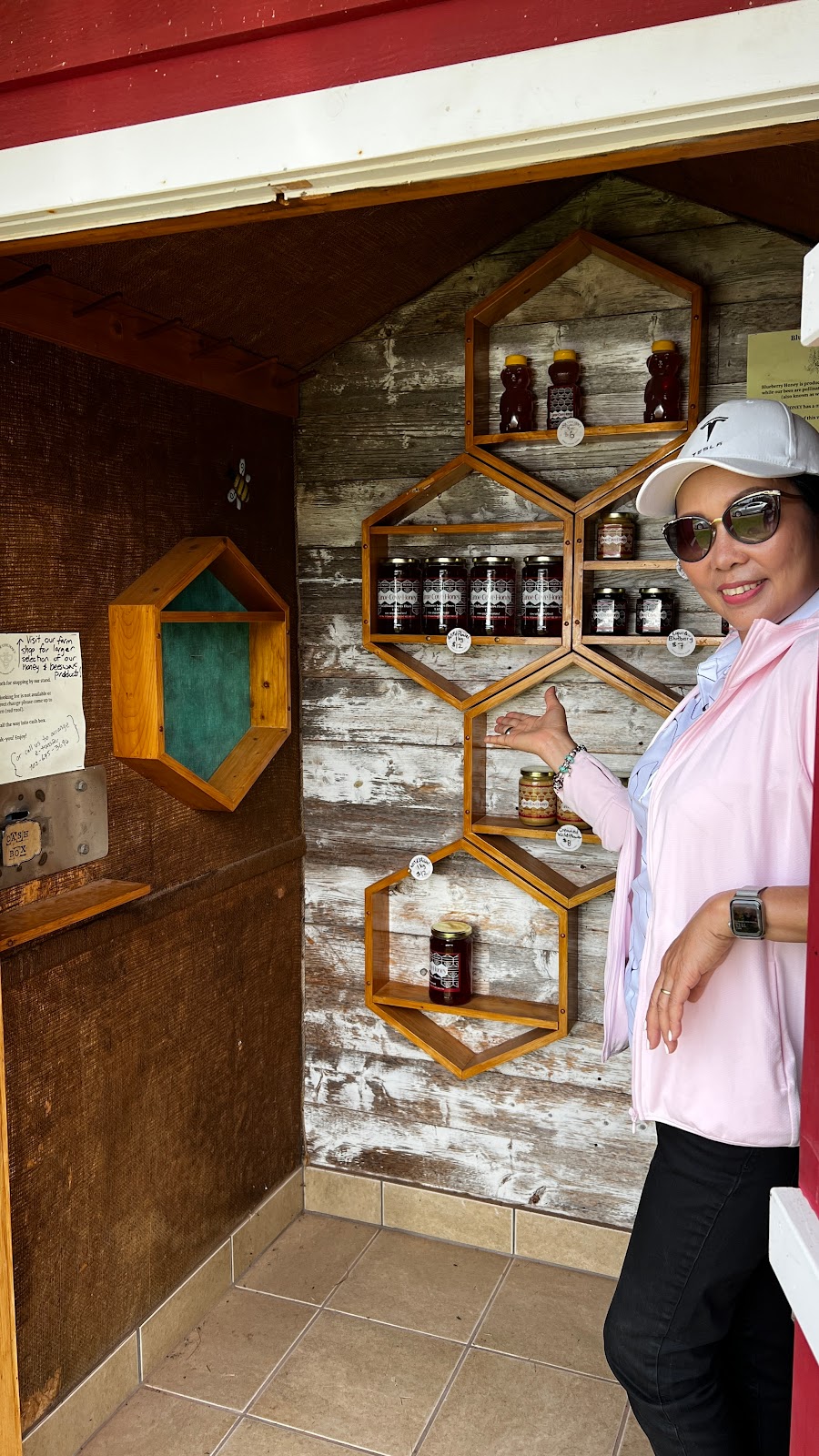 Canoe Cove Honey | 6718 PE-19, Canoe Cove, PE C0A 1H7, Canada | Phone: (902) 675-3690