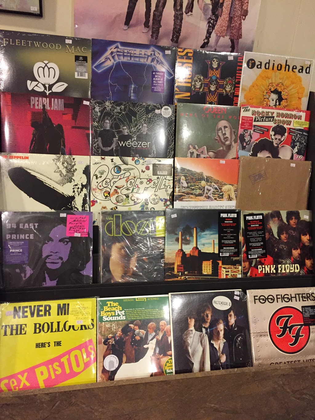 Rick’s Record Shack & Wifey’s Closet | 3348 Lake Shore Rd, Buffalo, NY 14219, USA | Phone: (716) 563-9116