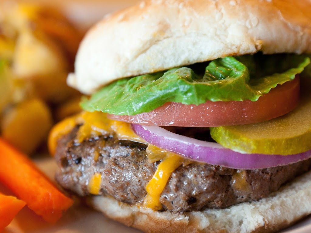 Sunset Grill | 17205 Leslie St, Newmarket, ON L3Y 8K7, Canada | Phone: (905) 853-0557