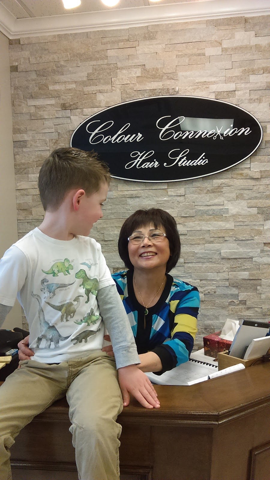 Colour Connexion Hair Studio | 2080 Pine St, Burlington, ON L7R 1G2, Canada | Phone: (905) 681-5456