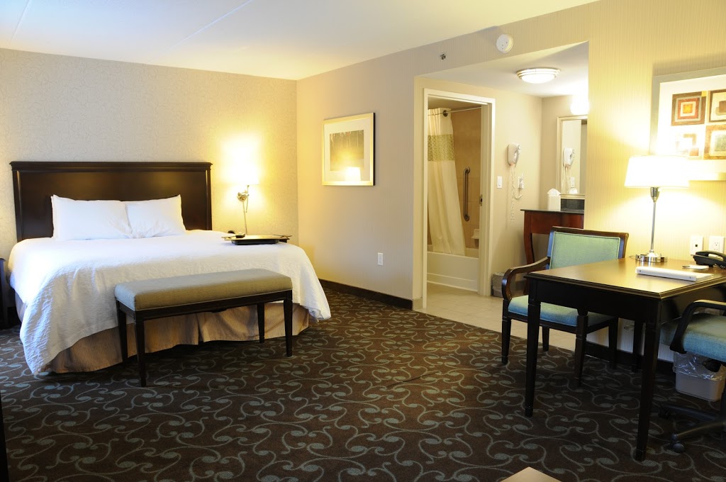 Hampton Inn & Suites by Hilton Barrie | 74 Bryne Dr, Barrie, ON L4N 9Y4, Canada | Phone: (705) 719-9666