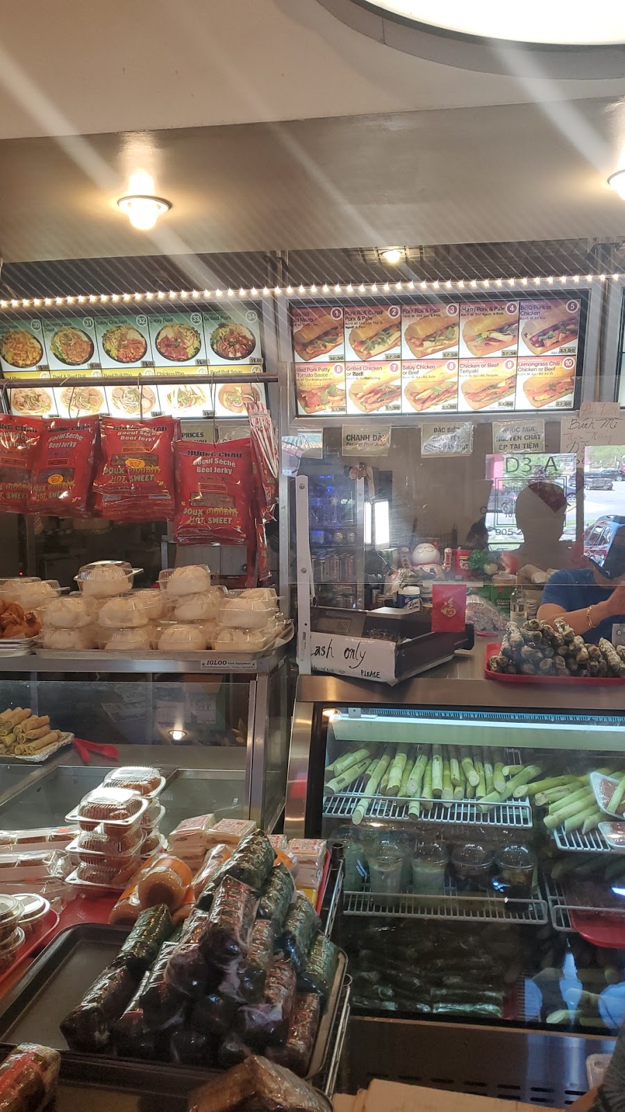 Banh Mi Nguyet Minh | 888 Dundas St E, Mississauga, ON L4Y 2B8, Canada | Phone: (905) 275-0988