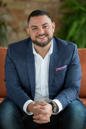 Hercules Mina - Real Estate Agent & Mortgage Broker | 1298 Pinegrove Rd, Oakville, ON L6L 2X3, Canada | Phone: (647) 588-2670