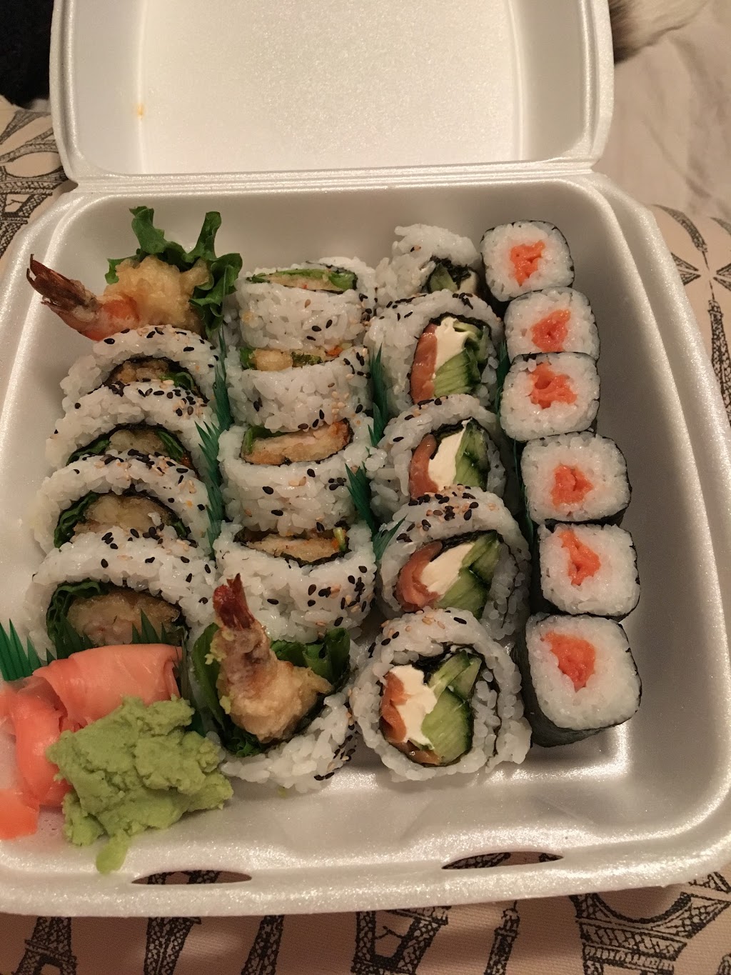 Mikan Sushi | 2188 McPhillips St, Winnipeg, MB R2V 3C8, Canada | Phone: (204) 888-8466