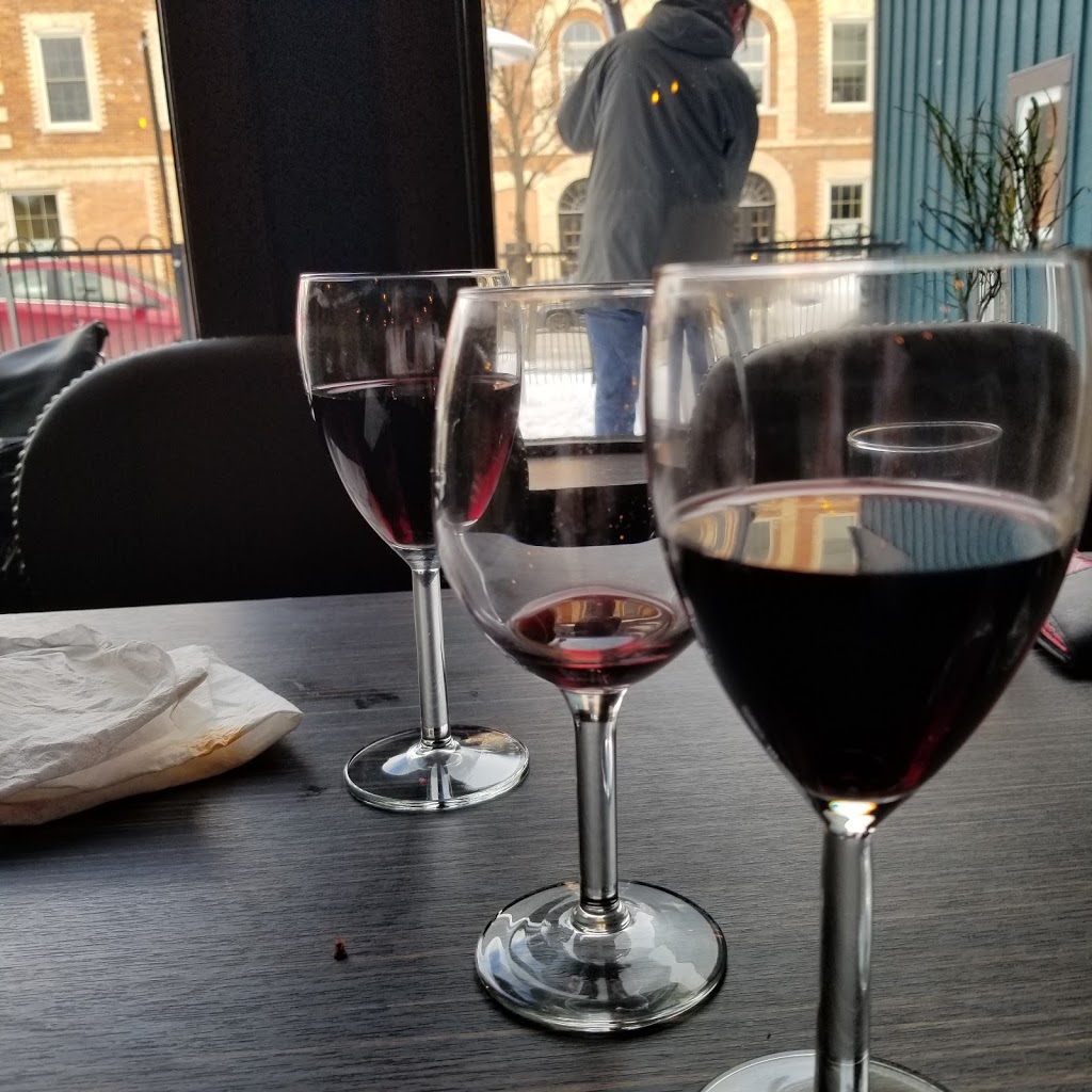 Handsome Devil Bistro | 146 Metcalfe St, Elora, ON N0B 1S0, Canada | Phone: (226) 384-1000