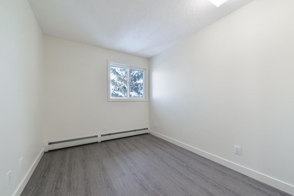 Westridge Estates B | 7611 172 St NW, Edmonton, AB T5T 2P9, Canada | Phone: (780) 413-9251