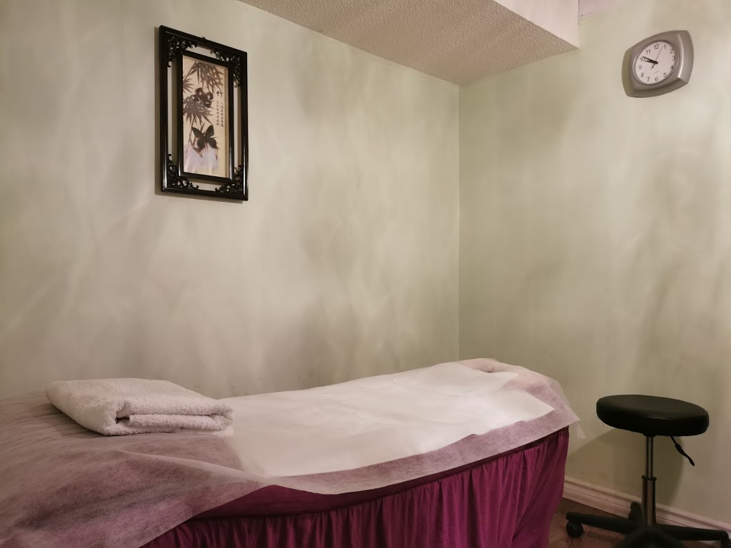 Foot Line Miles Spa | 667 Gerrard St E, Toronto, ON M4M 1Y2, Canada | Phone: (647) 945-8678