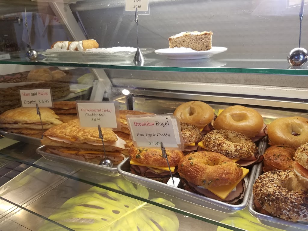 Enzos Italian Caffe | 365 N Beach Rd #202, Eastsound, WA 98245, USA | Phone: (360) 376-3732