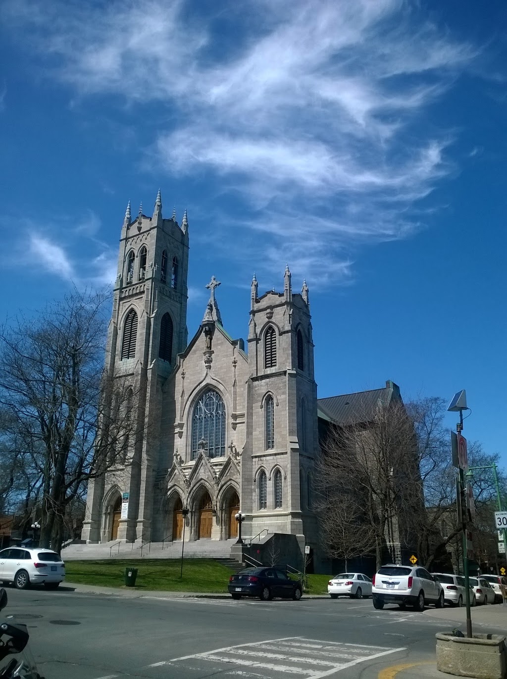 Paroisse Saint-Viateur-dOutremont | 1175 Avenue Laurier O, Outremont, QC H2V 3R5, Canada | Phone: (514) 495-2773