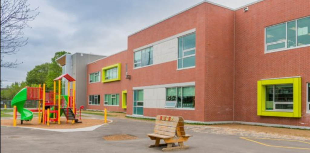 Alnour School | 535 Dovercourt Ave, Ottawa, ON K2A, Canada | Phone: (613) 265-5060