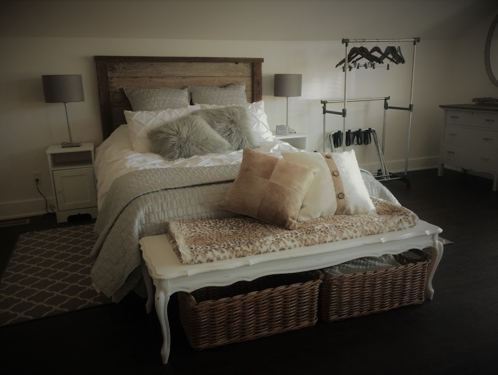 The Old Schoolhouse Inn B&B | 47390 Fairfield Rd, Chilliwack, BC V2P 7Z7, Canada | Phone: (604) 799-3206