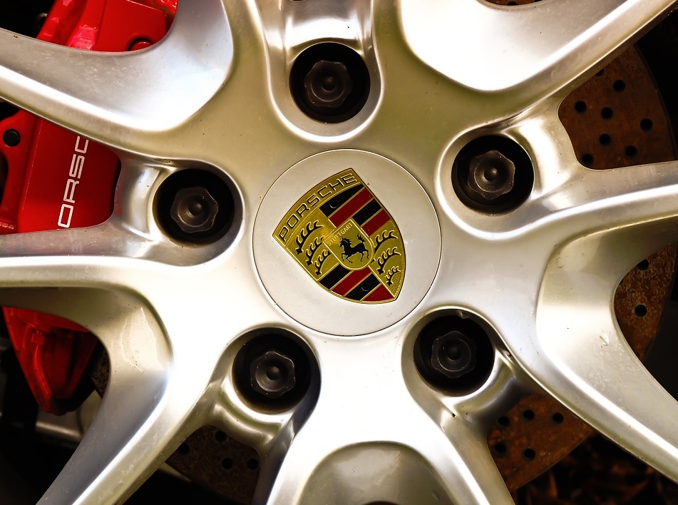 Auto Detailing Victoria | 707 Esquimalt Rd #305, Victoria, BC V9A 3L7, Canada | Phone: (778) 401-3602