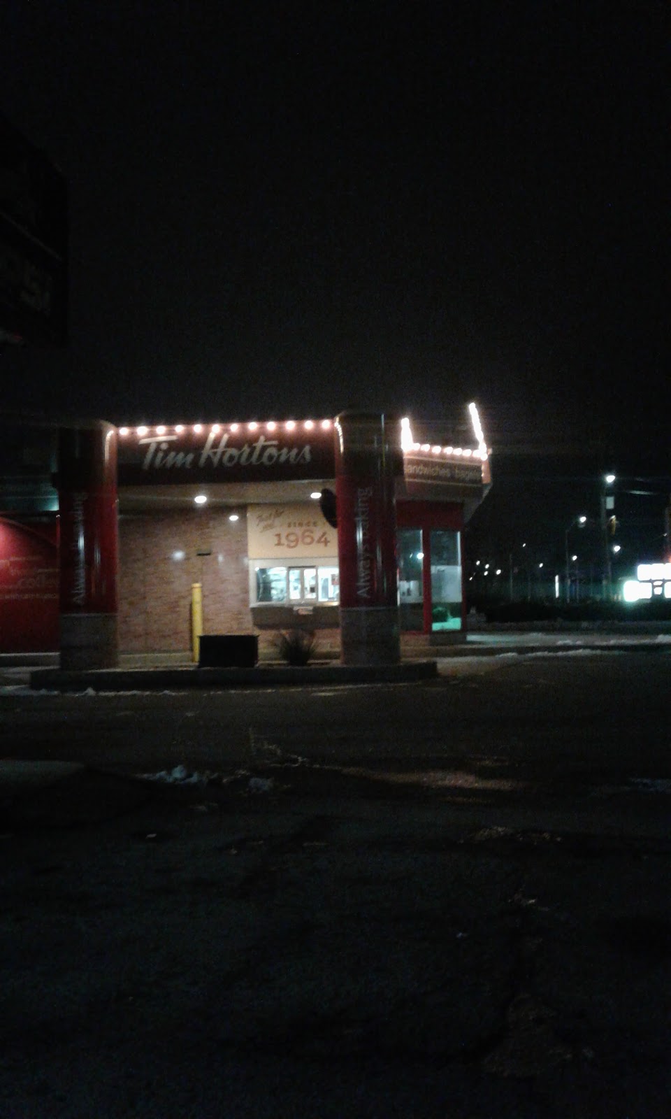 Tim Hortons | 2585 Barton St E, Hamilton, ON L8E 2X2, Canada | Phone: (905) 573-8566