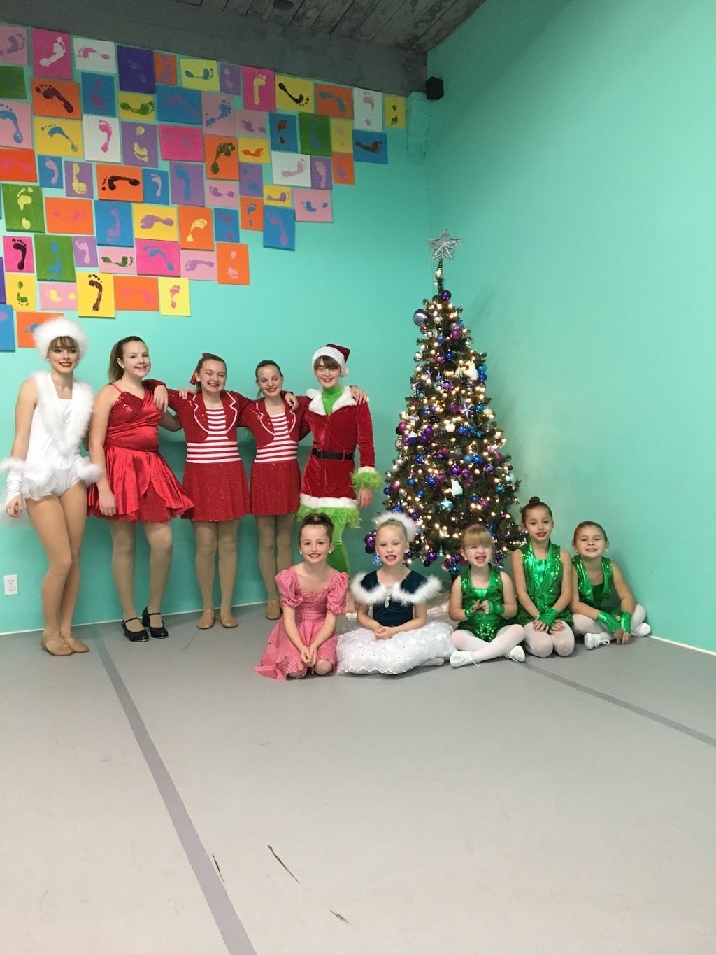 Footprints Dance Centre | 143 Winniett St 2ND FLOOR, Woodstock, ON N4S 5Z8, Canada | Phone: (519) 532-4905