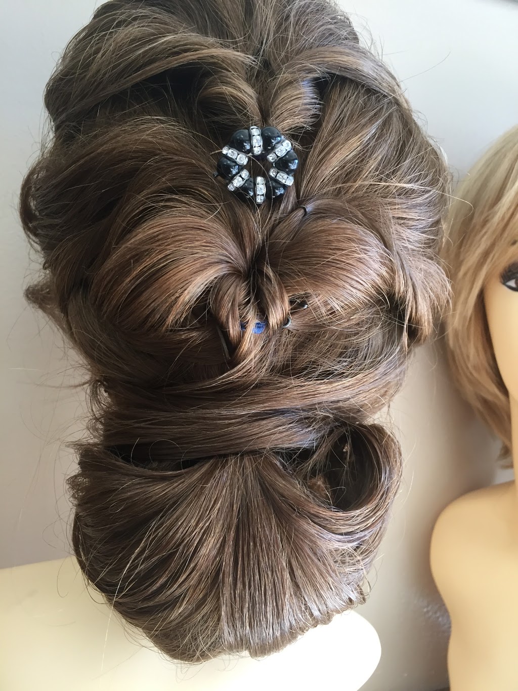 Gabi’s Wigs | 3561 Bathurst St, North York, ON M6A 2Y7, Canada | Phone: (416) 787-3129