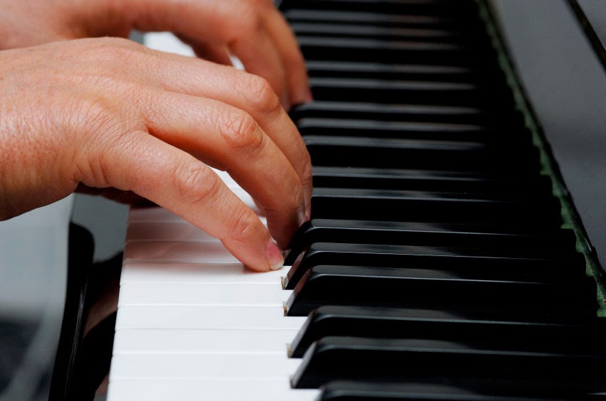 Wandering Minstrel Music School | 16 Main St, Mississauga, ON L5M 1X3, Canada | Phone: (905) 542-3299