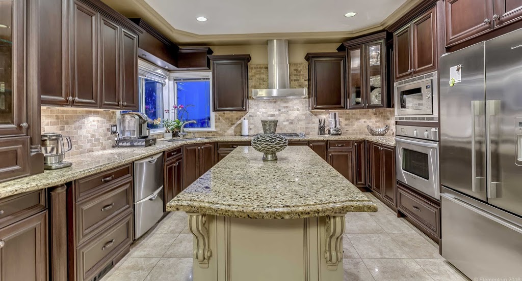 Nav Shahram Vancouver Real Estate Specialist | 5512 Hastings St, Burnaby, BC V5B 1R3, Canada | Phone: (778) 668-0450