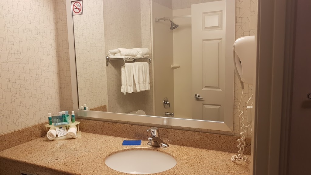 Holiday Inn Express & Suites Brampton | 10 Nevets Rd, Brampton, ON L6T 5T2, Canada | Phone: (905) 791-7433
