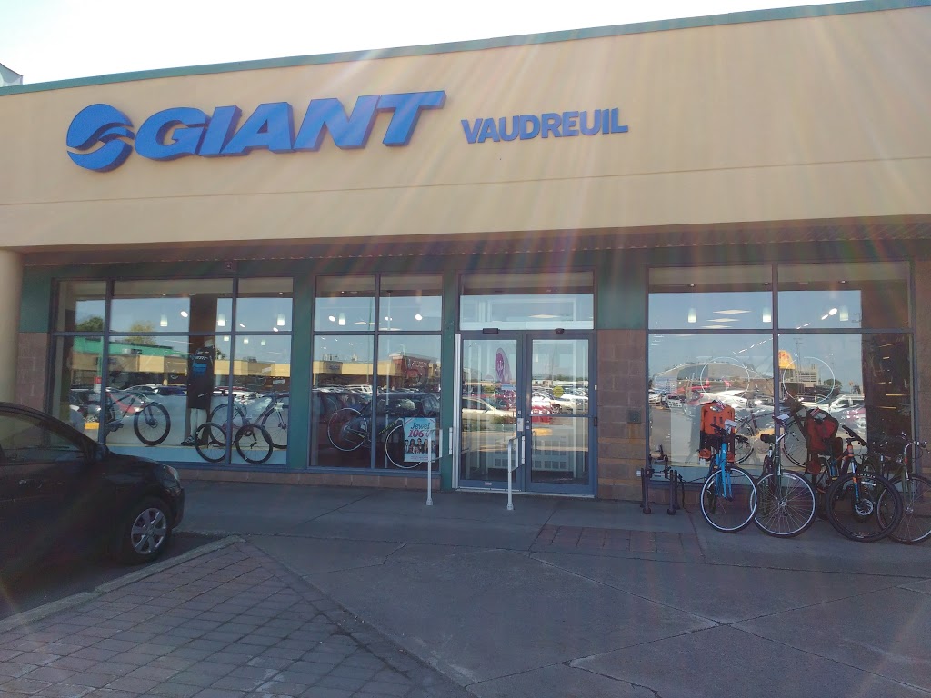 Giant Vaudreuil | 585 Avenue Saint-Charles Unit 435, Vaudreuil-Dorion, QC J7V 8P9, Canada | Phone: (450) 510-5115