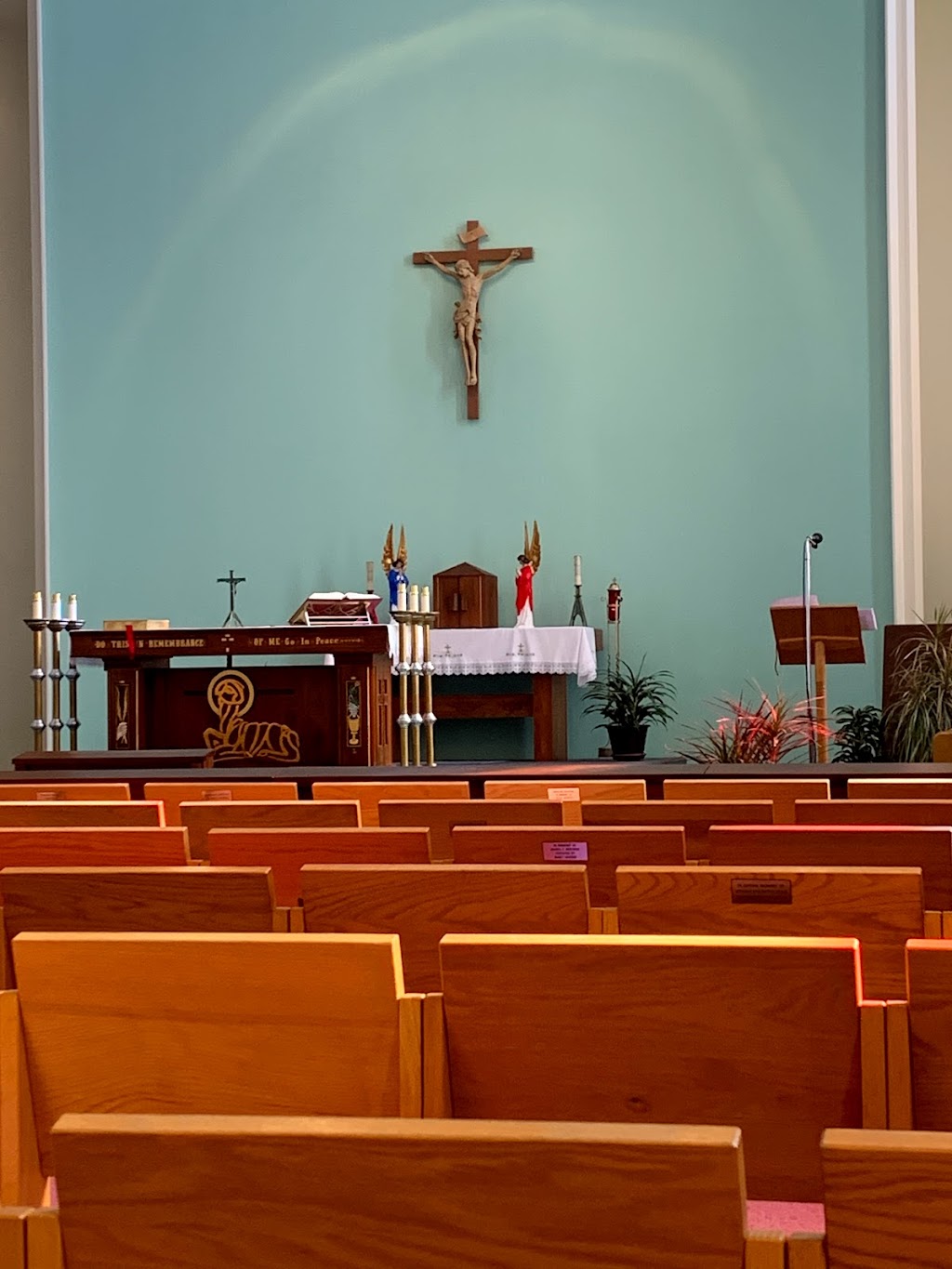 St. Denis Church | church | 230 Lake St, St. Catharines, ON L2R 5Z3, Canada | 9056855911 OR +1 905-685-5911