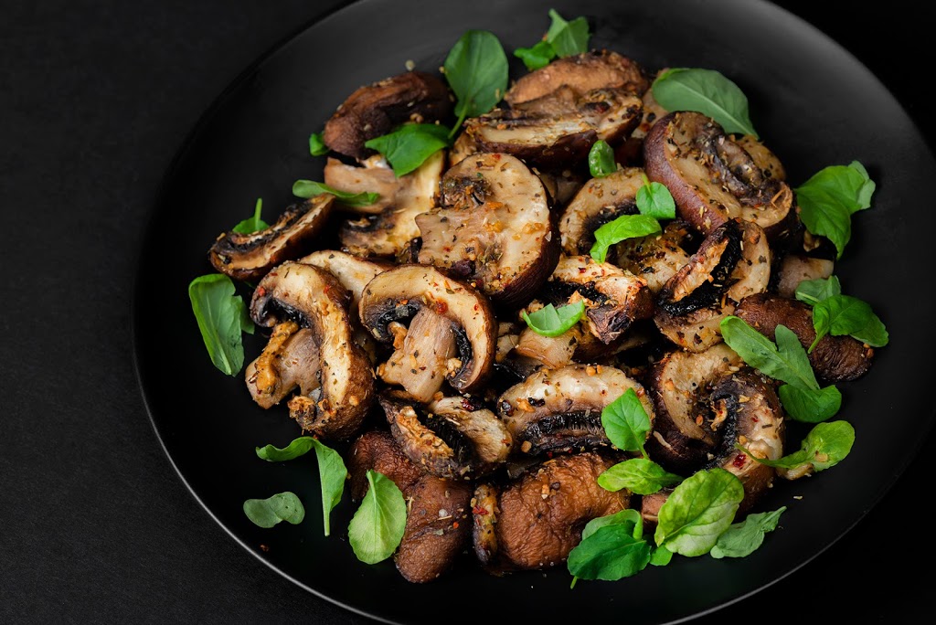 The M:eating Room | 4884 Gordon Rd, Regina, SK S4W 0B7, Canada | Phone: (306) 559-0244