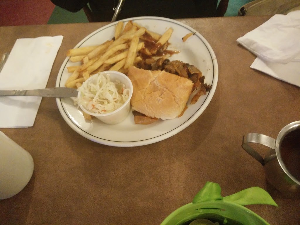 Shakers Family Restaurant | 63 Albert St E, Plattsville, ON N0J 1S0, Canada | Phone: (519) 684-6813