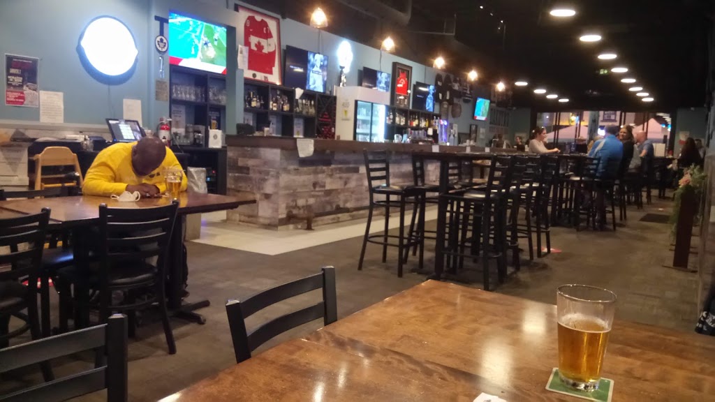 Dakotas Sports Bar & Grill | 2814 Lake Shore Blvd W #2, Etobicoke, ON M8V 1H7, Canada | Phone: (647) 352-2814