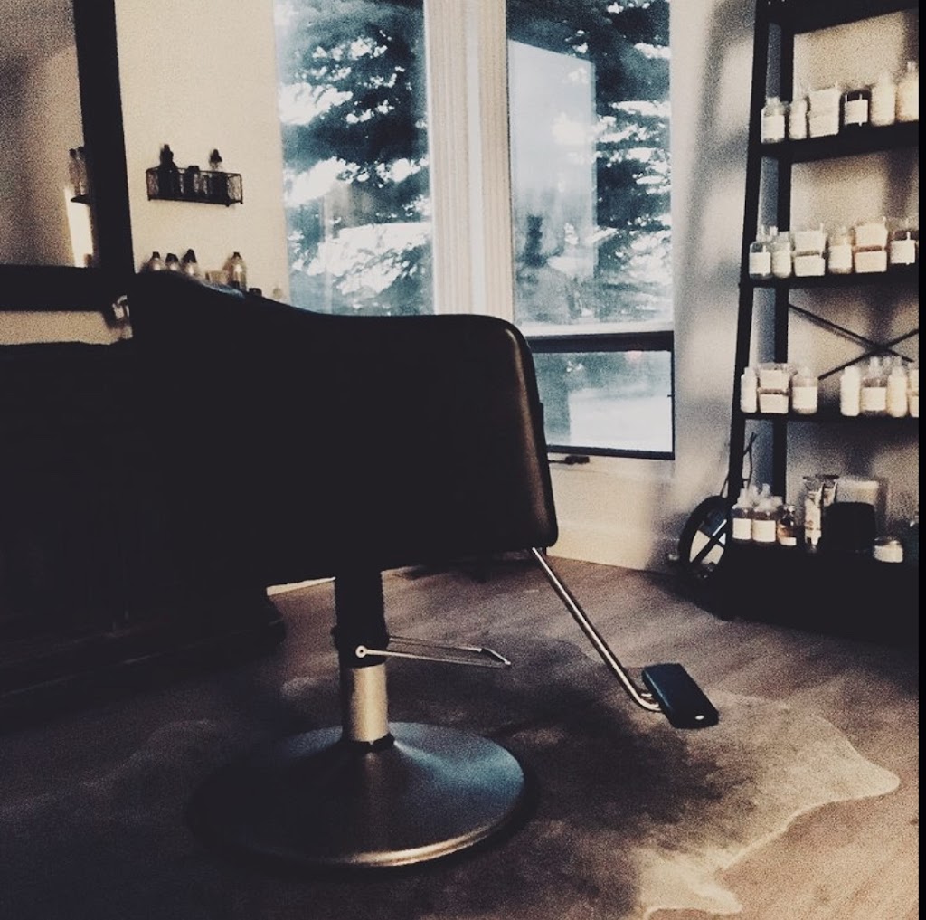 splitting hairs studio | 161 Waldron Ave, Okotoks, AB T1S 1E2, Canada | Phone: (587) 227-1173