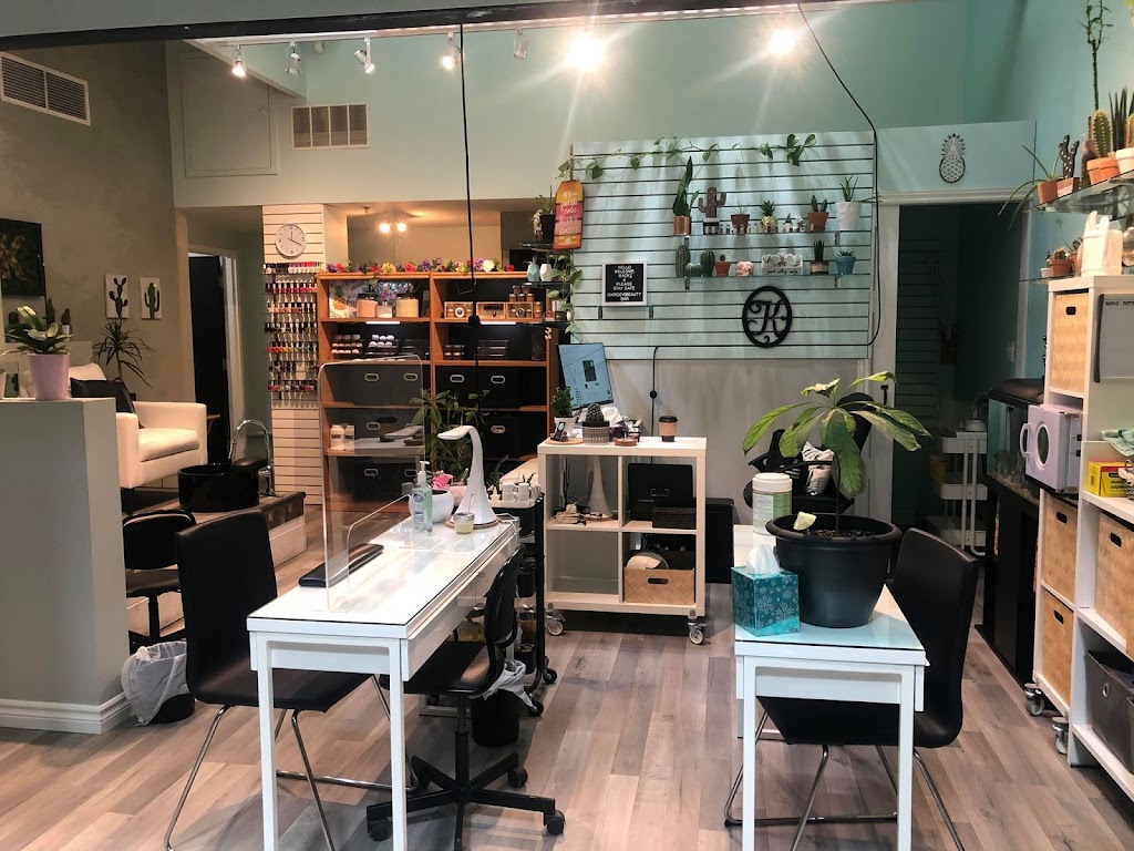 Krissys Beauty Bar | 17 Lock St, St. Catharines, ON L2N 5B6, Canada | Phone: (289) 990-4700