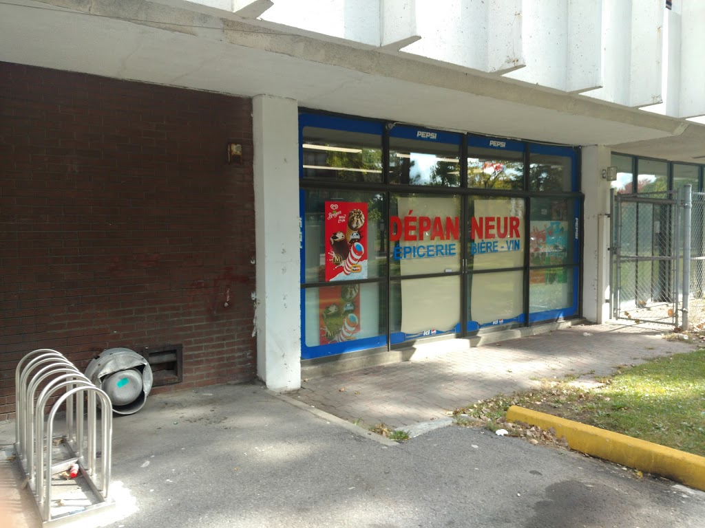 Depanneur Epicerie Chez Gaby | 301 Boulevard Deguire porte 57, Saint-Laurent, QC H4N 1P8, Canada | Phone: (514) 331-5070