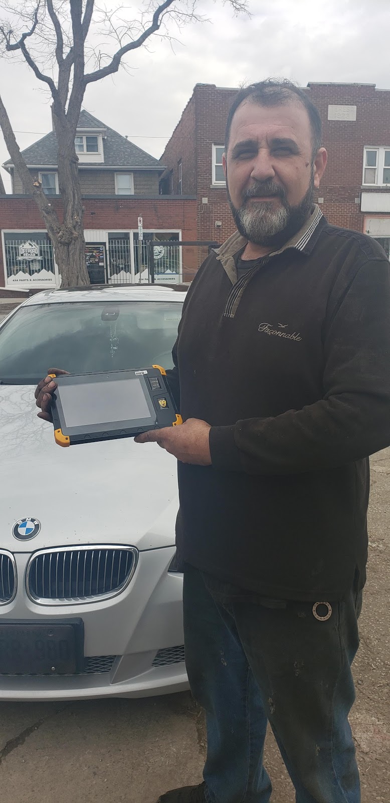 Crystal Auto Sales | 3496 Sandwich St, Windsor, ON N9C 1B3, Canada | Phone: (519) 946-0734