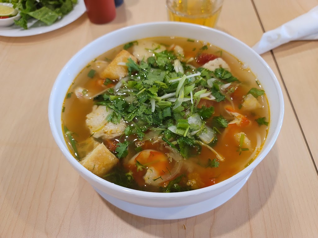 Viet Mama Cafe | 5118 Victoria Dr, Vancouver, BC V5P 3V2, Canada | Phone: (778) 988-9257
