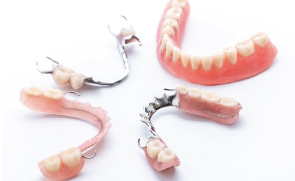 Centre de Denturologie Auprix | Denturologiste Longueuil | 780 Chem. du Coteau-Rouge, Longueuil, QC J4J 1Z3, Canada | Phone: (450) 677-9733