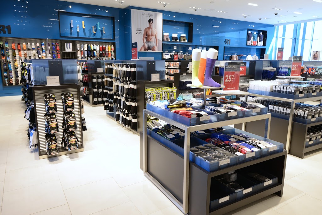 La Maison Simons | 100 City Centre Dr, Mississauga, ON L5B 2C9, Canada | Phone: (289) 777-3630