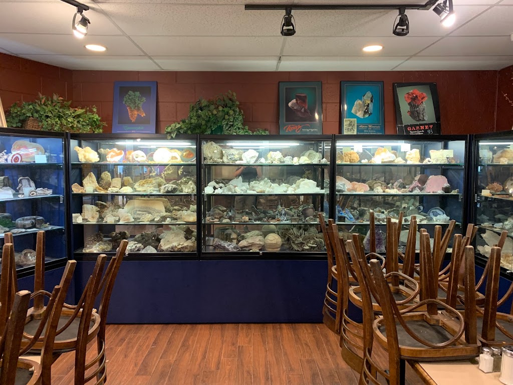 Ranchers Restaurant | 53560 Bridal Falls Rd, Rosedale, BC V0X 1X0, Canada | Phone: (604) 794-3003