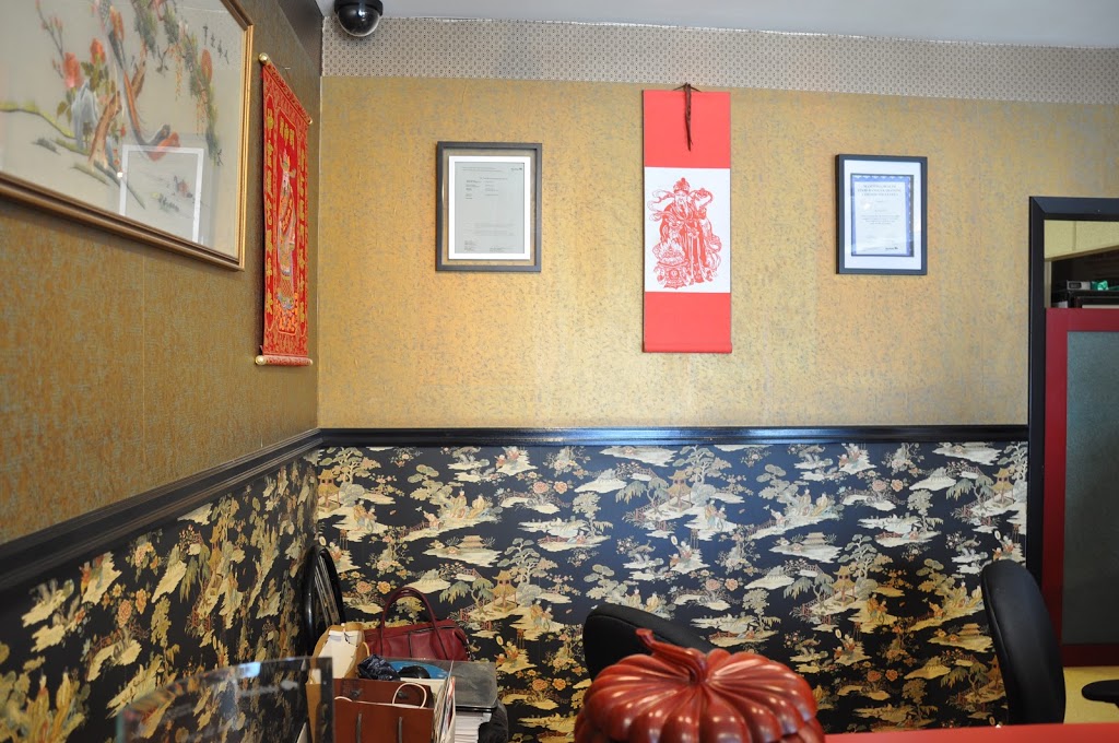 Oriental Pearl Chinese Food | 407 Marion St, Winnipeg, MB R2H 0V4, Canada | Phone: (204) 237-8985