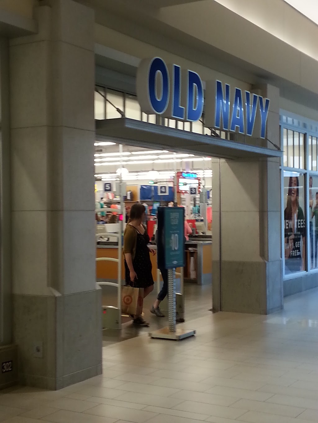 Old Navy | 1 Bellis Fair Pkwy SUITE 302, Bellingham, WA 98226, USA | Phone: (360) 676-6606